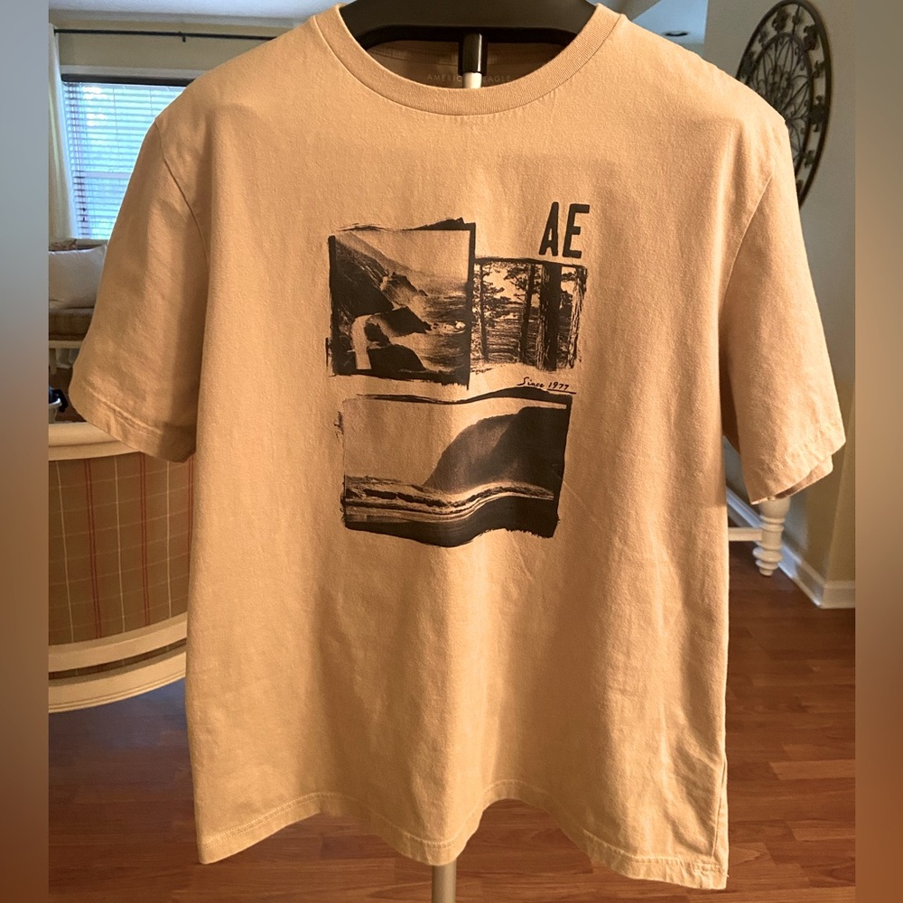 American Eagle tee.